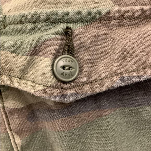 TNA by Aritzia Army shirt - Picture 7 of 7
